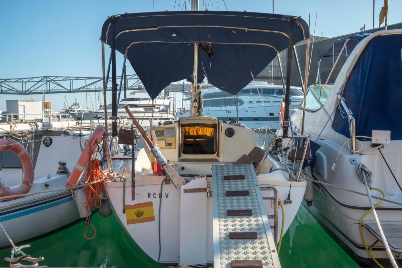 Pequeno Velero En Port Forum Ideal Para Backpackers Sant Adria de Besos Exterior foto
